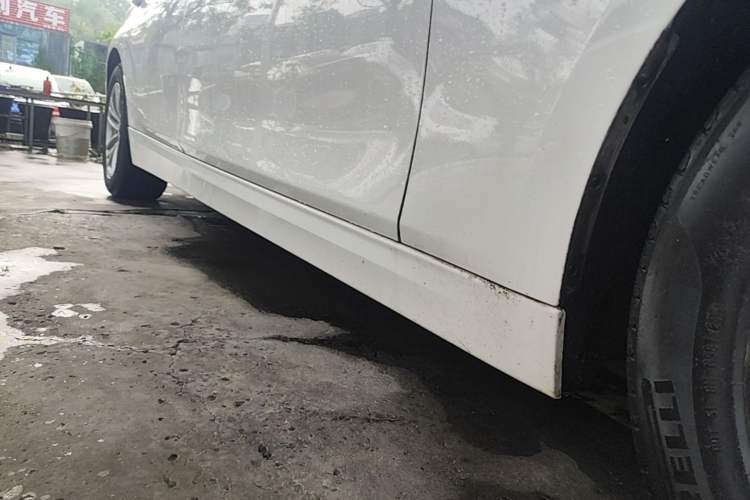 Used BMW 3 Series 2015 320Li Luxury Edition Fashion Model Right Side Sill