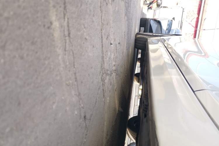 Used BMW 3 Series 2015 320Li Luxury Edition Fashion Model Right Side Sill