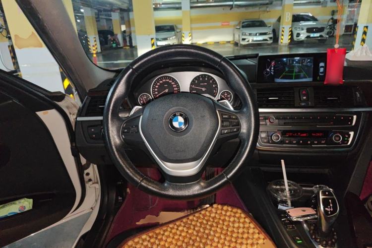Used BMW 3 Series 2015 320Li Luxury Design Package Premium Edition Steering Wheel