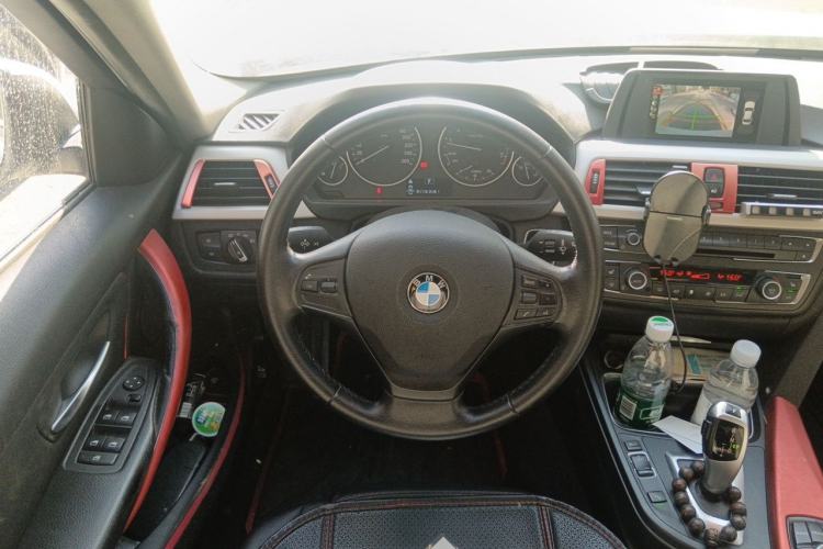 Used BMW 3 Series 2015 320i Luxury Line Stylish Edition Steering Wheel