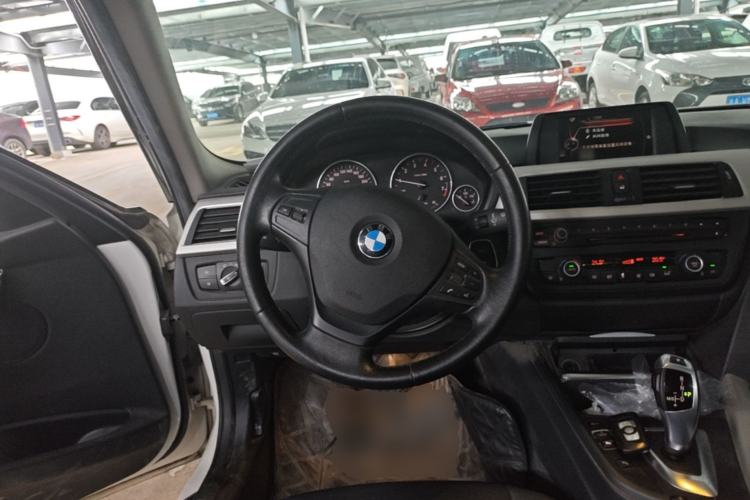Used BMW 3 Series 2015 320Li Luxury Edition Fashion Model Steering Wheel