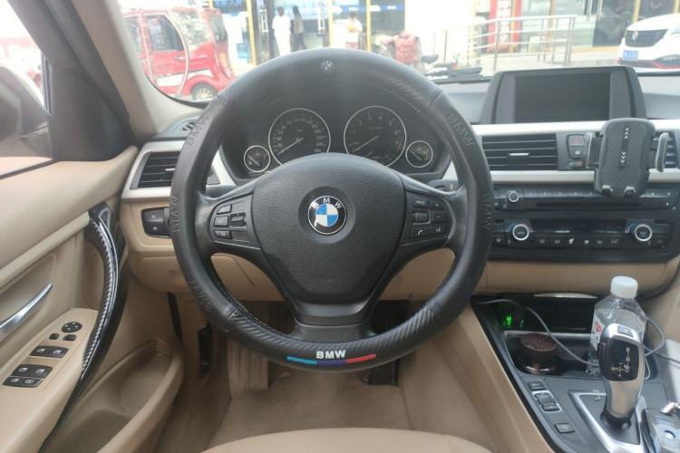 Used BMW 3 Series 2015 320Li Luxury Edition Fashion Model Steering Wheel