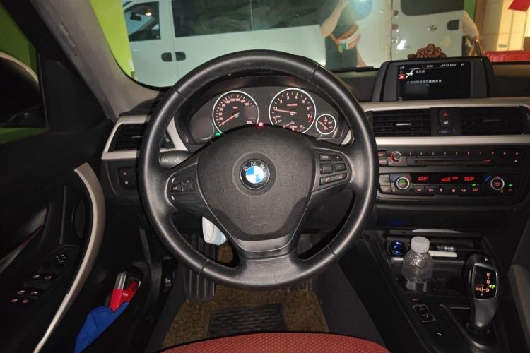 Used BMW 3 Series 2015 320Li Luxury Edition Fashion Model Steering Wheel