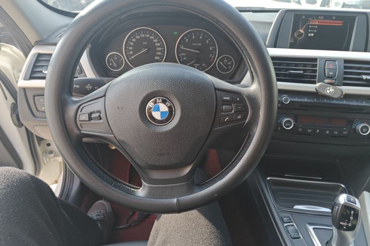 Used BMW 3 Series 2015 320Li Luxury Edition Fashion Model Steering Wheel