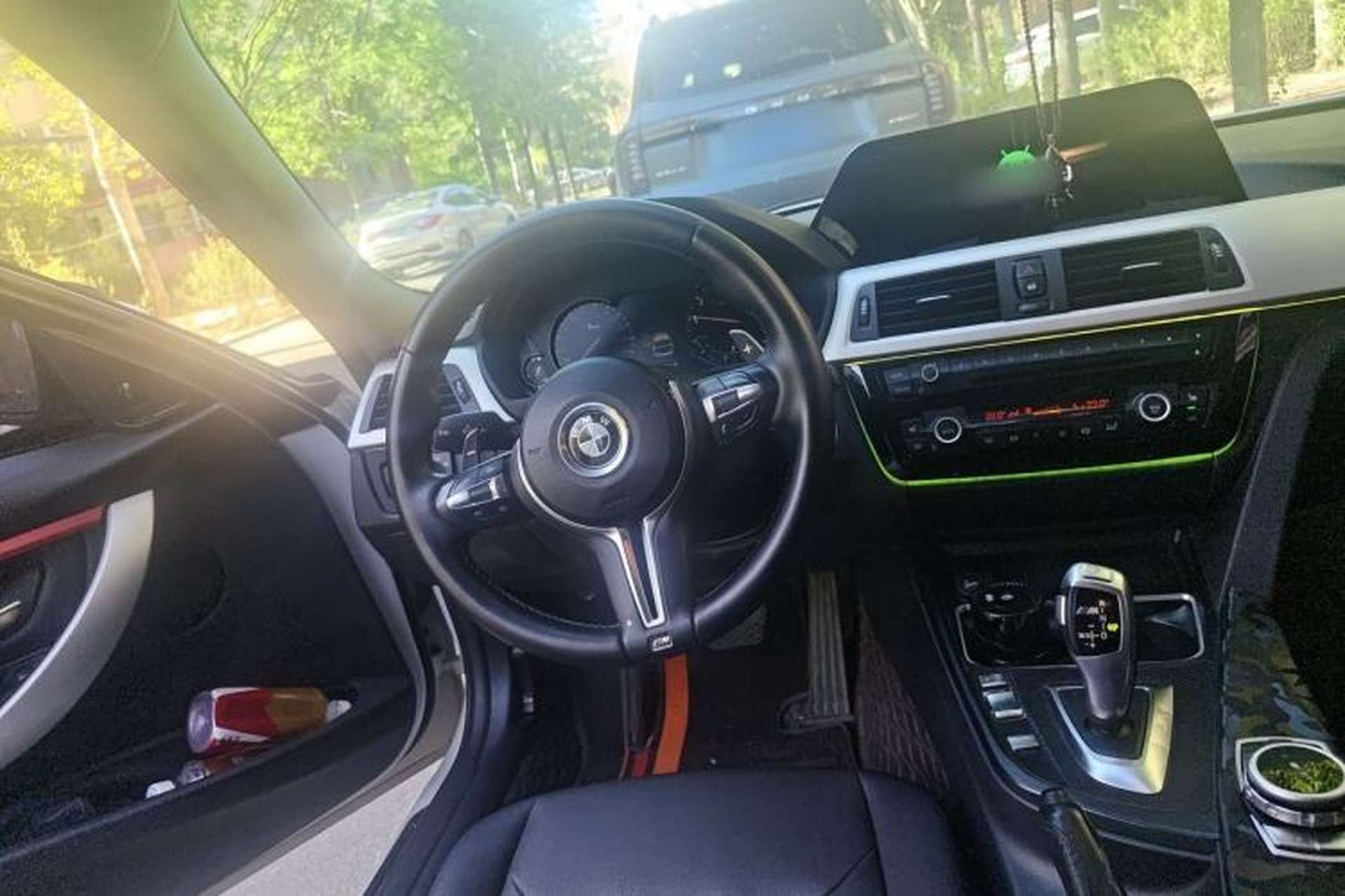 Used BMW 3 Series 2015 320i Luxury Line Stylish Edition Steering Wheel