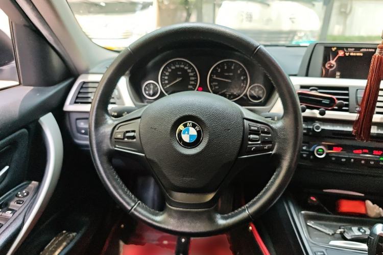 Used BMW 3 Series 2015 320i Luxury Line Stylish Edition Steering Wheel