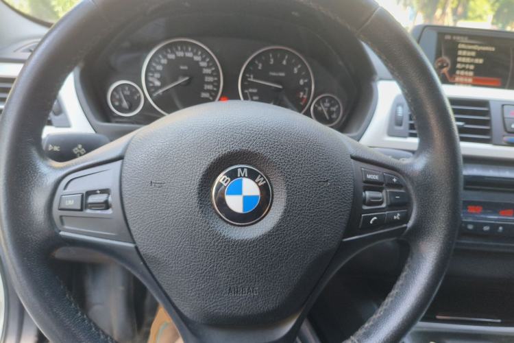 Used BMW 3 Series 2015 320i Luxury Line Stylish Edition Steering Wheel
