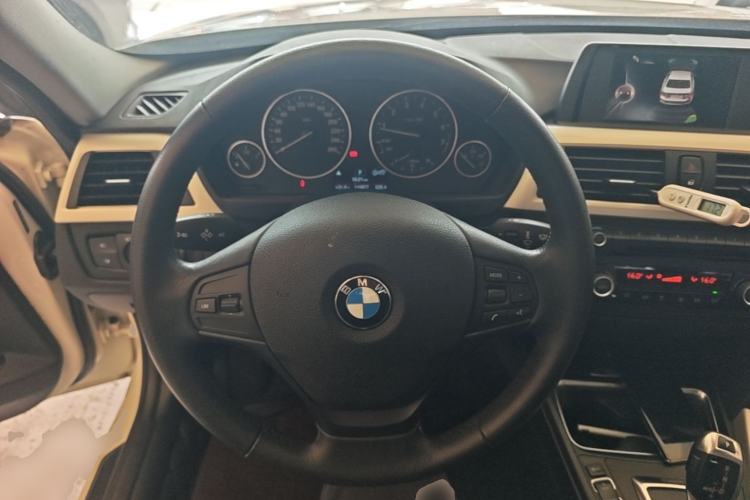 Used BMW 3 Series 2015 320Li Fashion Model Steering Wheel