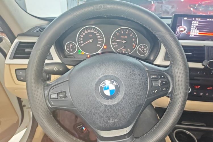 Used BMW 3 Series 2015 320Li Luxury Edition Fashion Model Steering Wheel