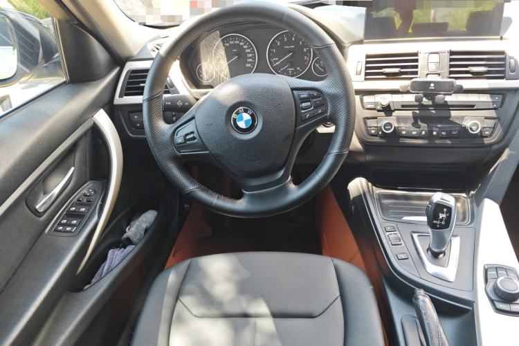 Used BMW 3 Series 2015 320Li Luxury Edition Fashion Model Steering Wheel