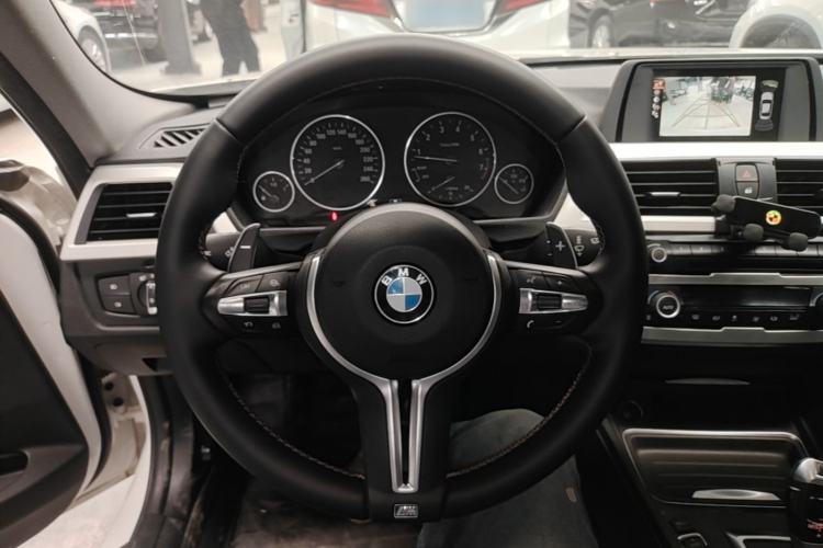 Used BMW 3 Series 2015 320Li Luxury Edition Fashion Model Steering Wheel