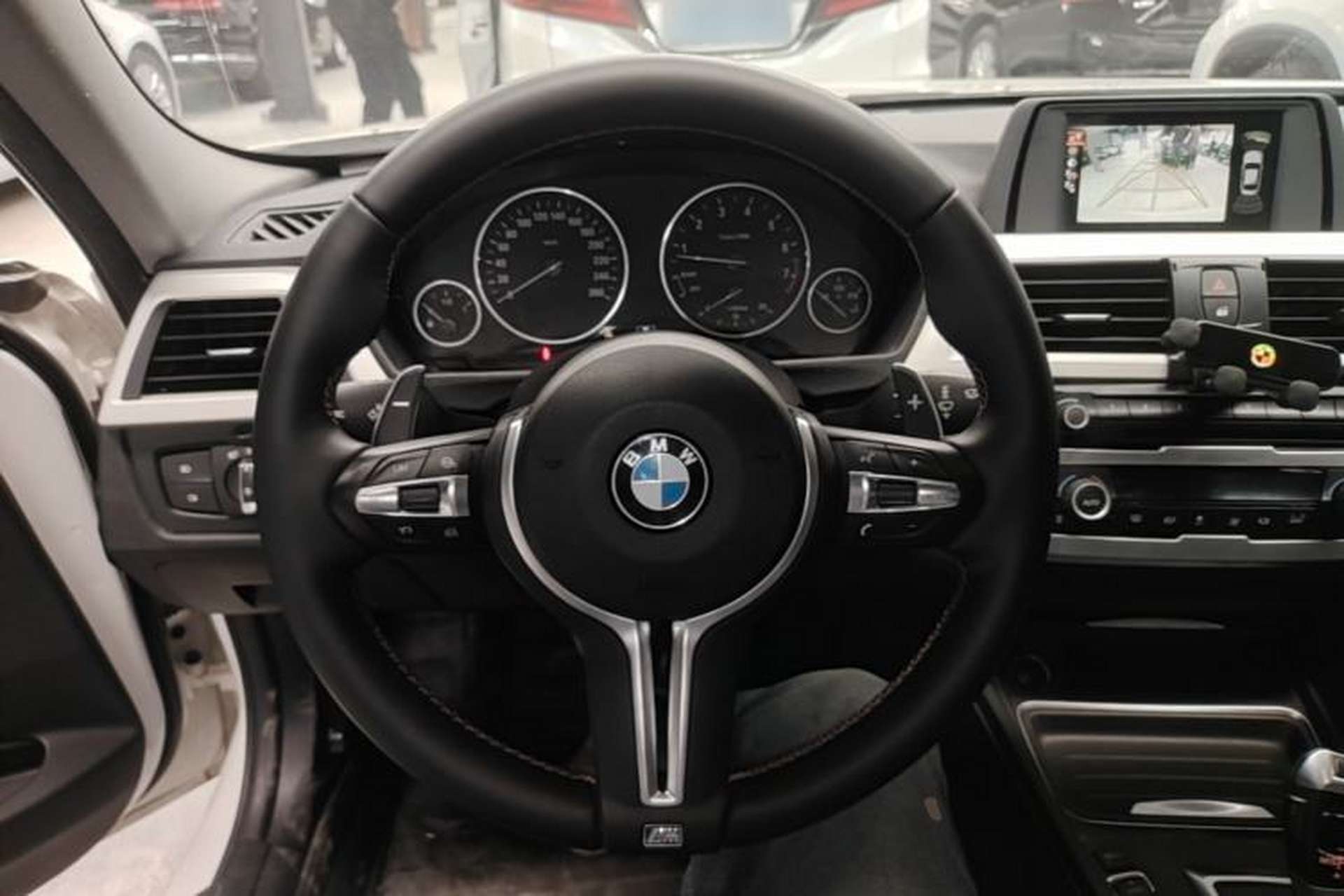 Used BMW 3 Series 2015 320Li Luxury Edition Fashion Model Steering Wheel