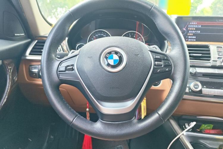 Used BMW 3 Series 2015 320Li Luxury Design Package Steering Wheel