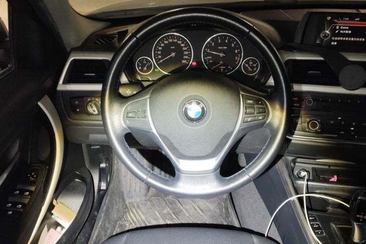 Used BMW 3 Series 2015 316Li Fashion Model Steering Wheel