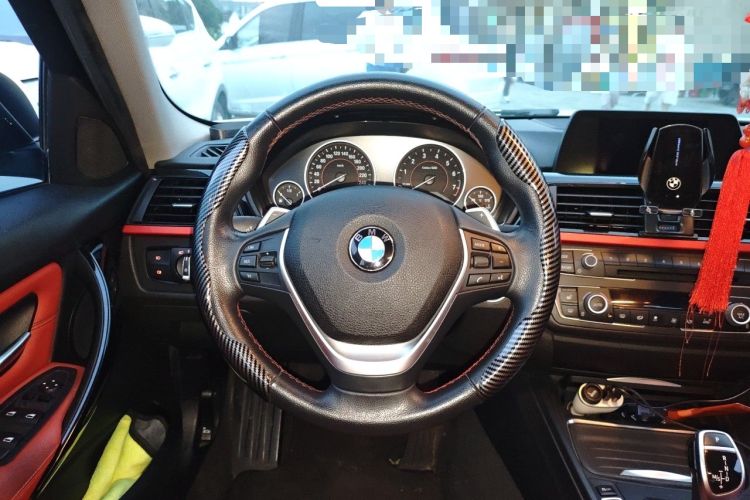 Used BMW 3 Series 2015 320i Luxury Edition Sports Design Package Steering Wheel