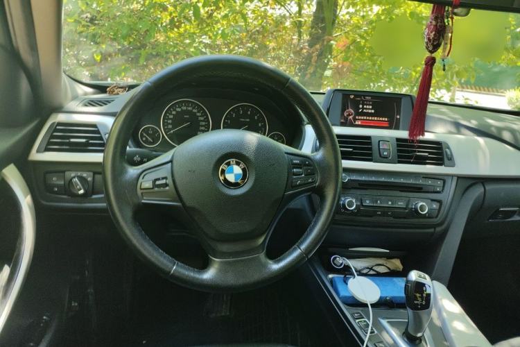 Used BMW 3 Series 2015 316Li Fashion Model Steering Wheel