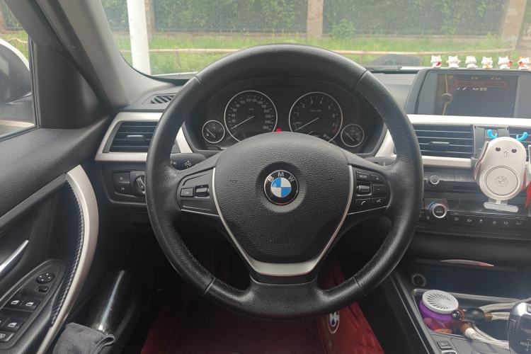 Used BMW 3 Series 2015 320Li Fashion Model Steering Wheel
