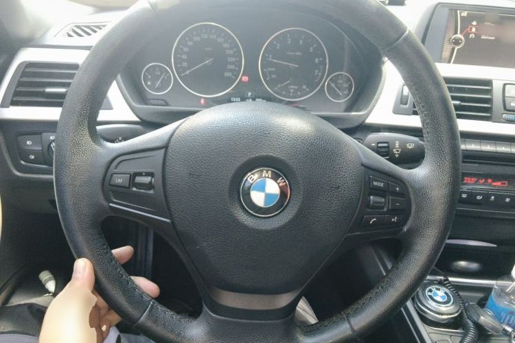 Used BMW 3 Series 2015 320Li Fashion Model Steering Wheel
