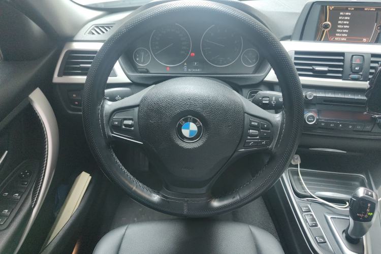 Used BMW 3 Series 2015 320Li Fashion Model Steering Wheel