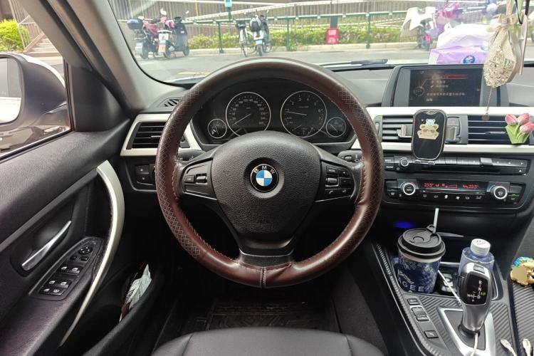 Used BMW 3 Series 2015 320Li Luxury Edition Fashion Model Steering Wheel