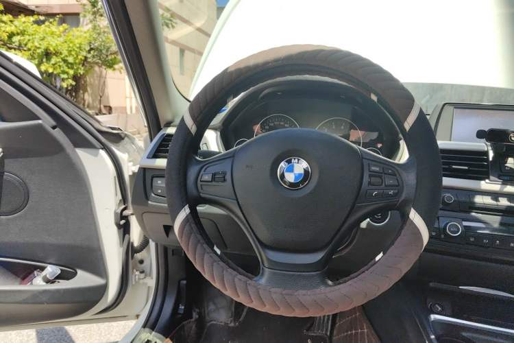 Used BMW 3 Series 2015 320Li Fashion Model Steering Wheel