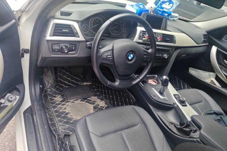 Used BMW 3 Series 2015 316Li Fashion Model Steering Wheel