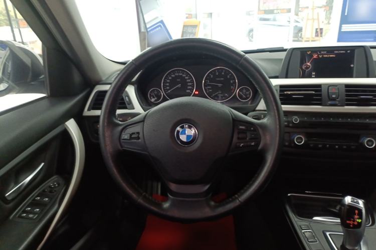 Used BMW 3 Series 2015 320Li Luxury Edition Fashion Model Steering Wheel