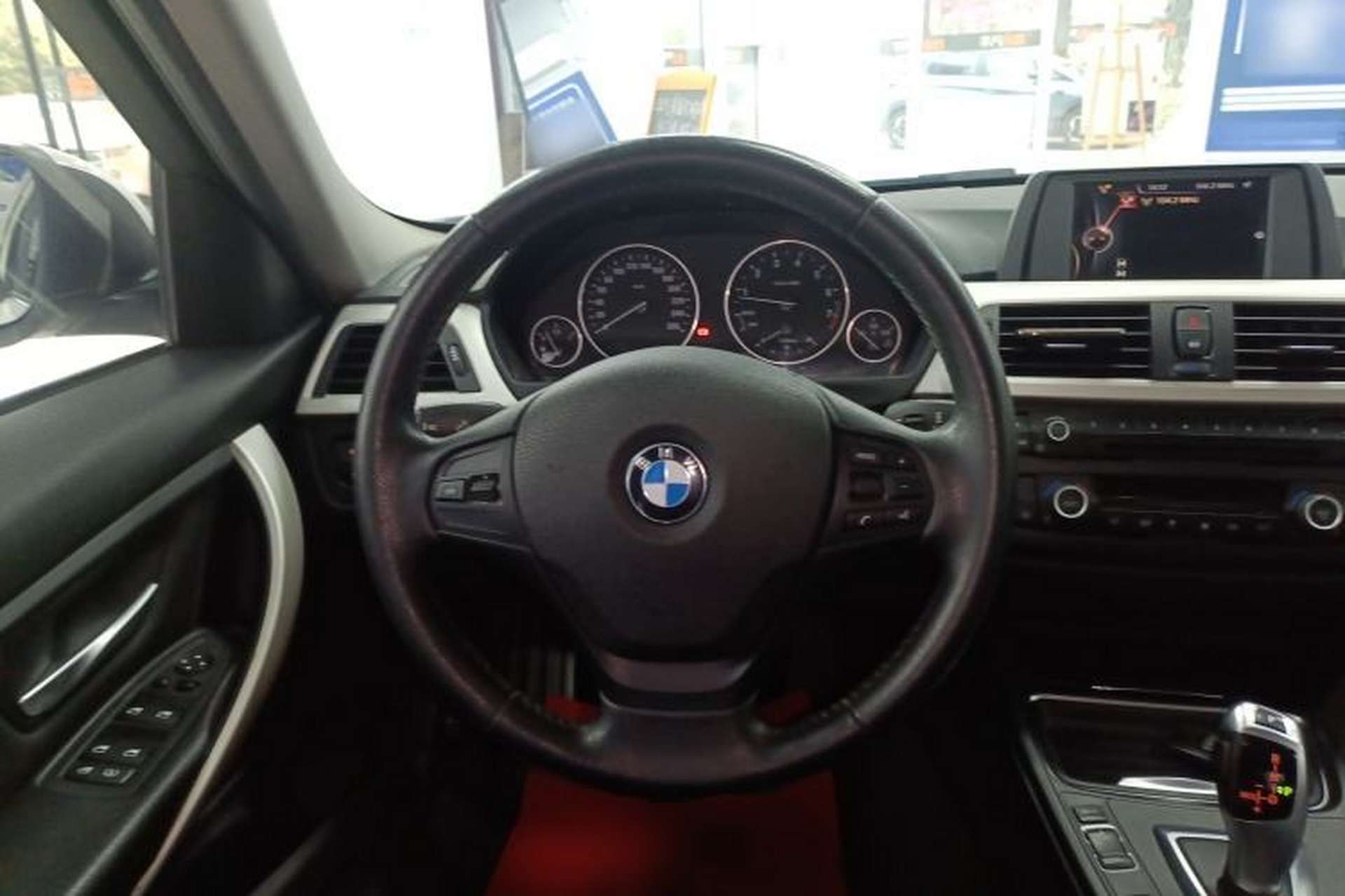 Used BMW 3 Series 2015 320Li Luxury Edition Fashion Model Steering Wheel