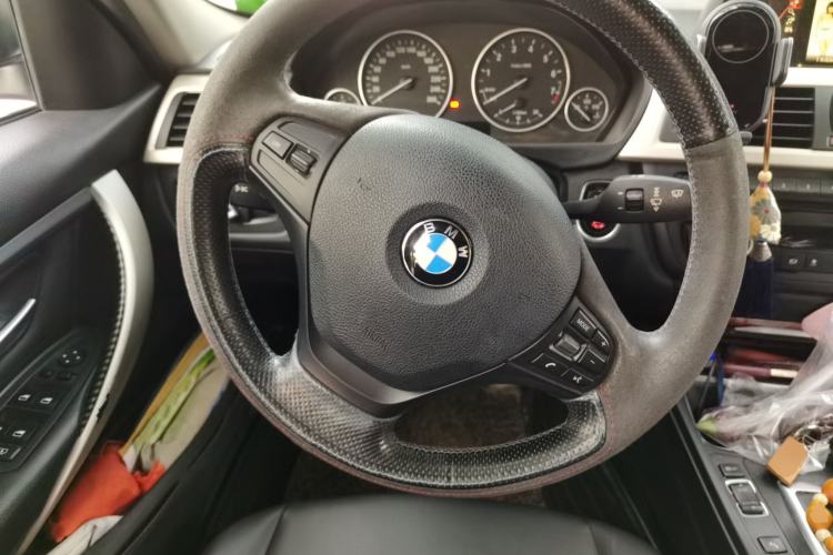 Used BMW 3 Series 2015 320Li Luxury Edition Fashion Model Steering Wheel