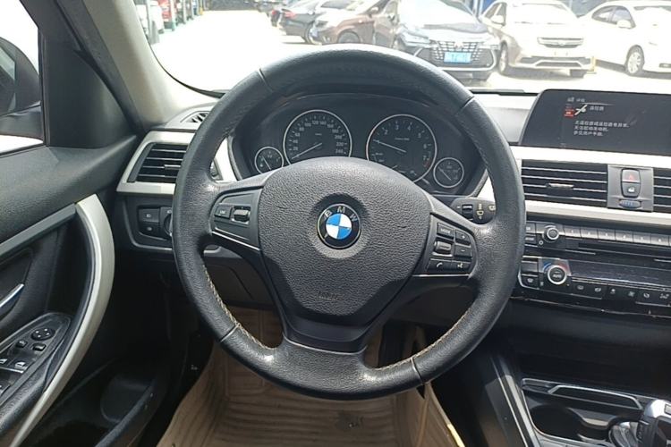 Used BMW 3 Series 2015 320Li Luxury Edition Fashion Model Steering Wheel