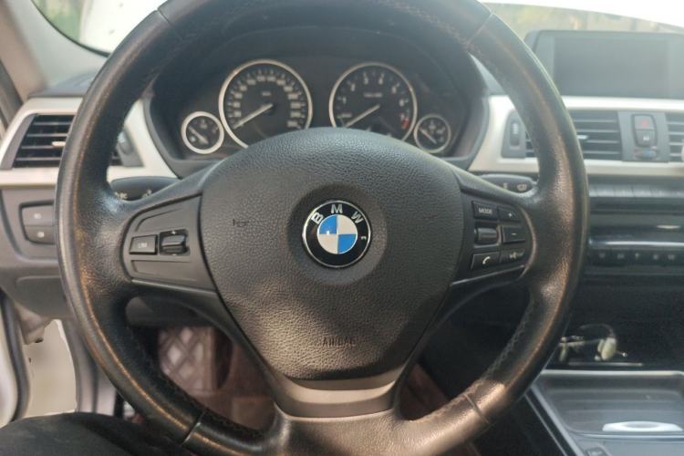 Used BMW 3 Series 2015 320Li Luxury Edition Fashion Model Steering Wheel