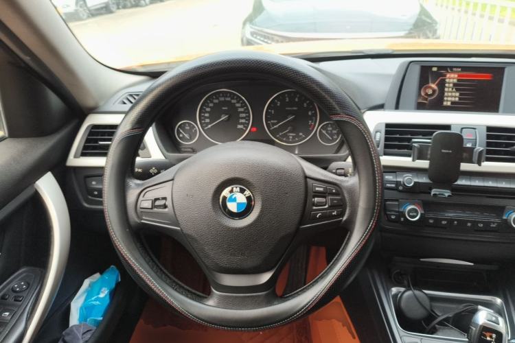 Used BMW 3 Series 2015 320Li Fashion Model Steering Wheel