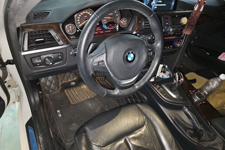 Used BMW 3 Series 2015 320Li Luxury Design Package Steering Wheel