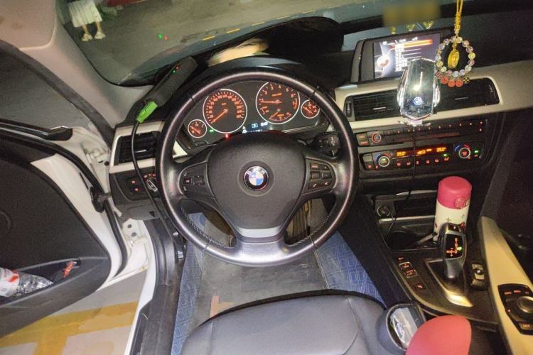 Used BMW 3 Series 2015 320Li Luxury Edition Fashion Model Steering Wheel