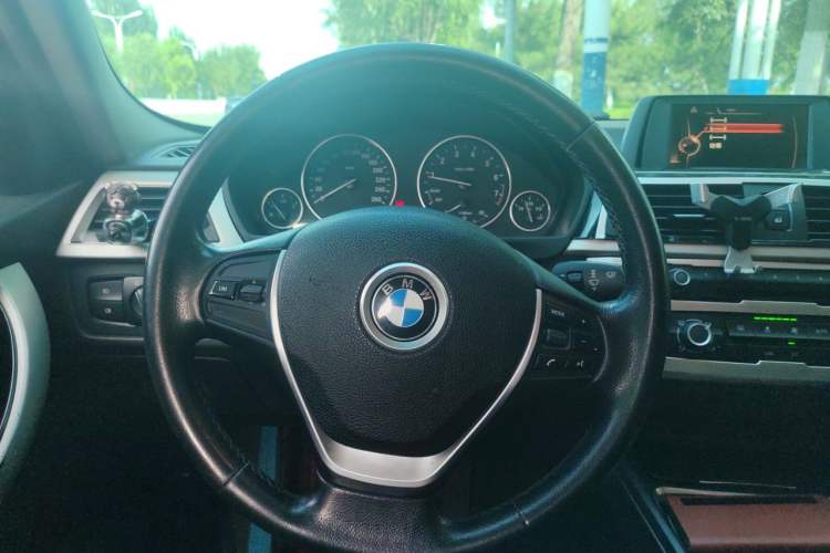 Used BMW 3 Series 2015 316i Active Edition Steering Wheel