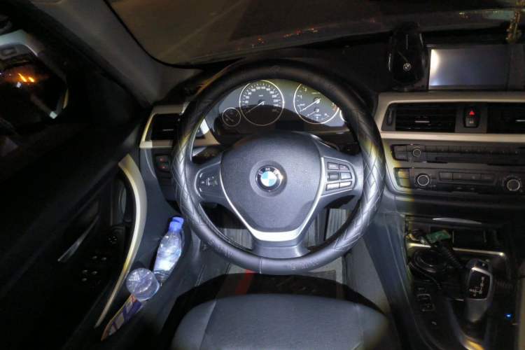 Used BMW 3 Series 2015 316Li Fashion Model Steering Wheel