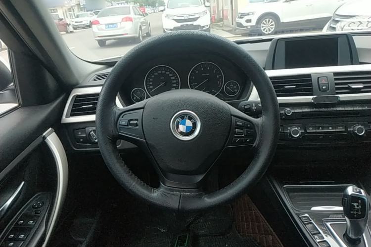 Used BMW 3 Series 2015 316Li Fashion Model Steering Wheel