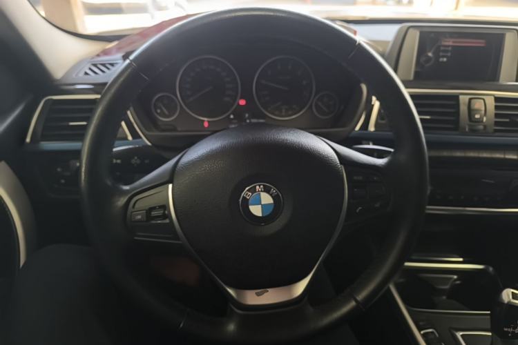 Used BMW 3 Series 2015 320Li Luxury Edition Fashion Model Steering Wheel