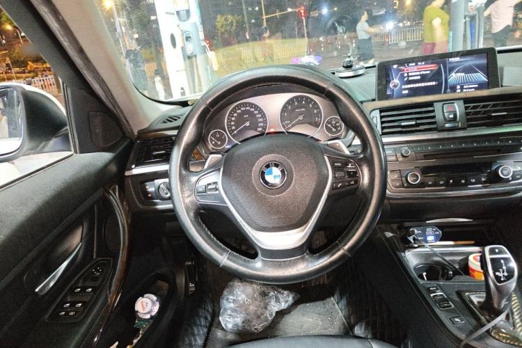 Used BMW 3 Series 2015 320Li Luxury Design Package Steering Wheel