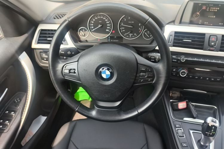 Used BMW 3 Series 2015 320i Luxury Line Stylish Edition Steering Wheel