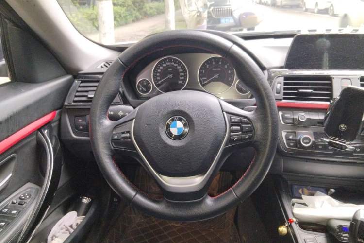 Used BMW 3 Series 2015 320i Sport Design Package Steering Wheel