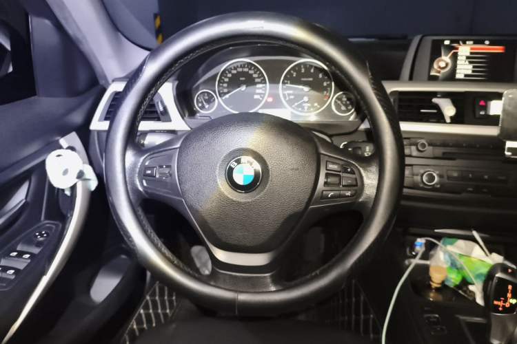 Used BMW 3 Series 2015 316Li Fashion Model Steering Wheel
