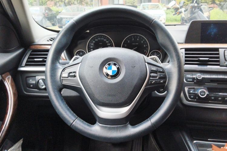 Used BMW 3 Series 2015 320Li Luxury Design Package Steering Wheel