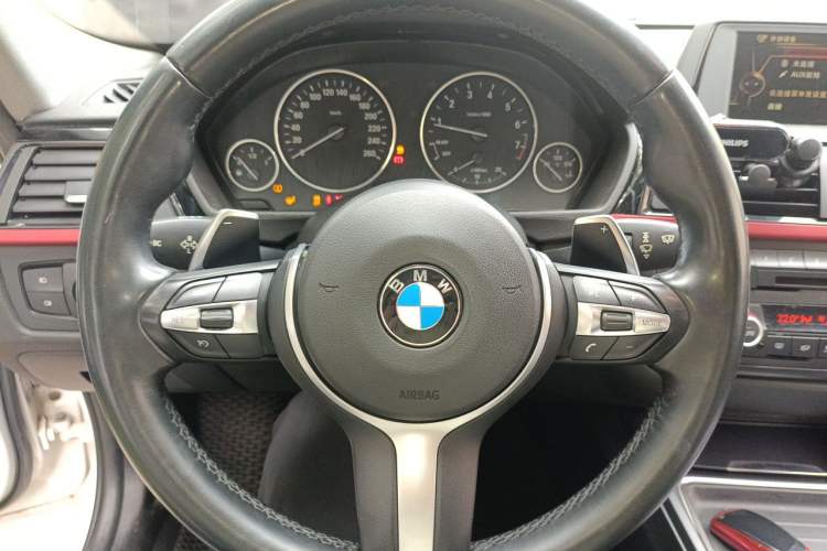 Used BMW 3 Series 2015 320i Fashion Model Steering Wheel