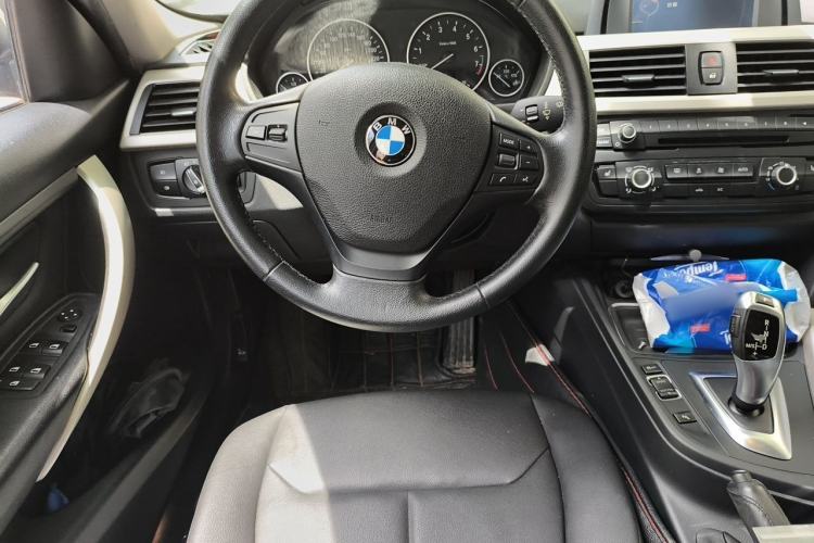 Used BMW 3 Series 2015 316Li Fashion Model Steering Wheel