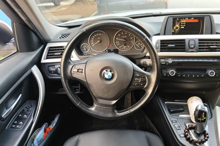 Used BMW 3 Series 2015 320Li Fashion Model Steering Wheel