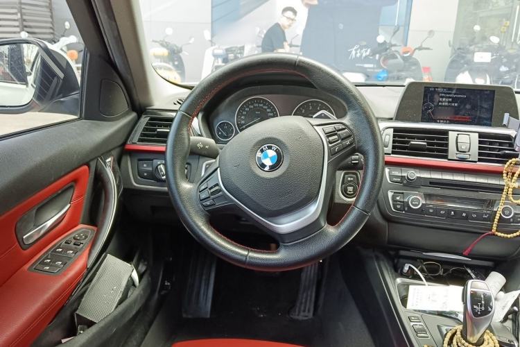 Used BMW 3 Series 2015 320i Luxury Edition Sports Design Package Steering Wheel