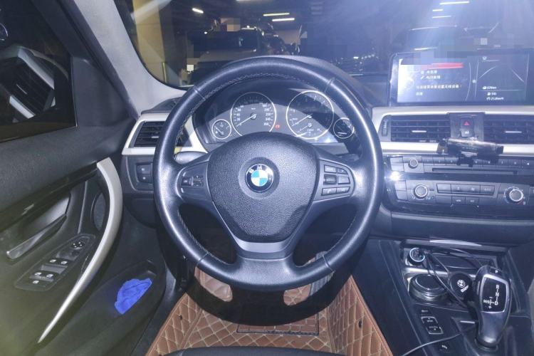 Used BMW 3 Series 2015 316Li Fashion Model Steering Wheel