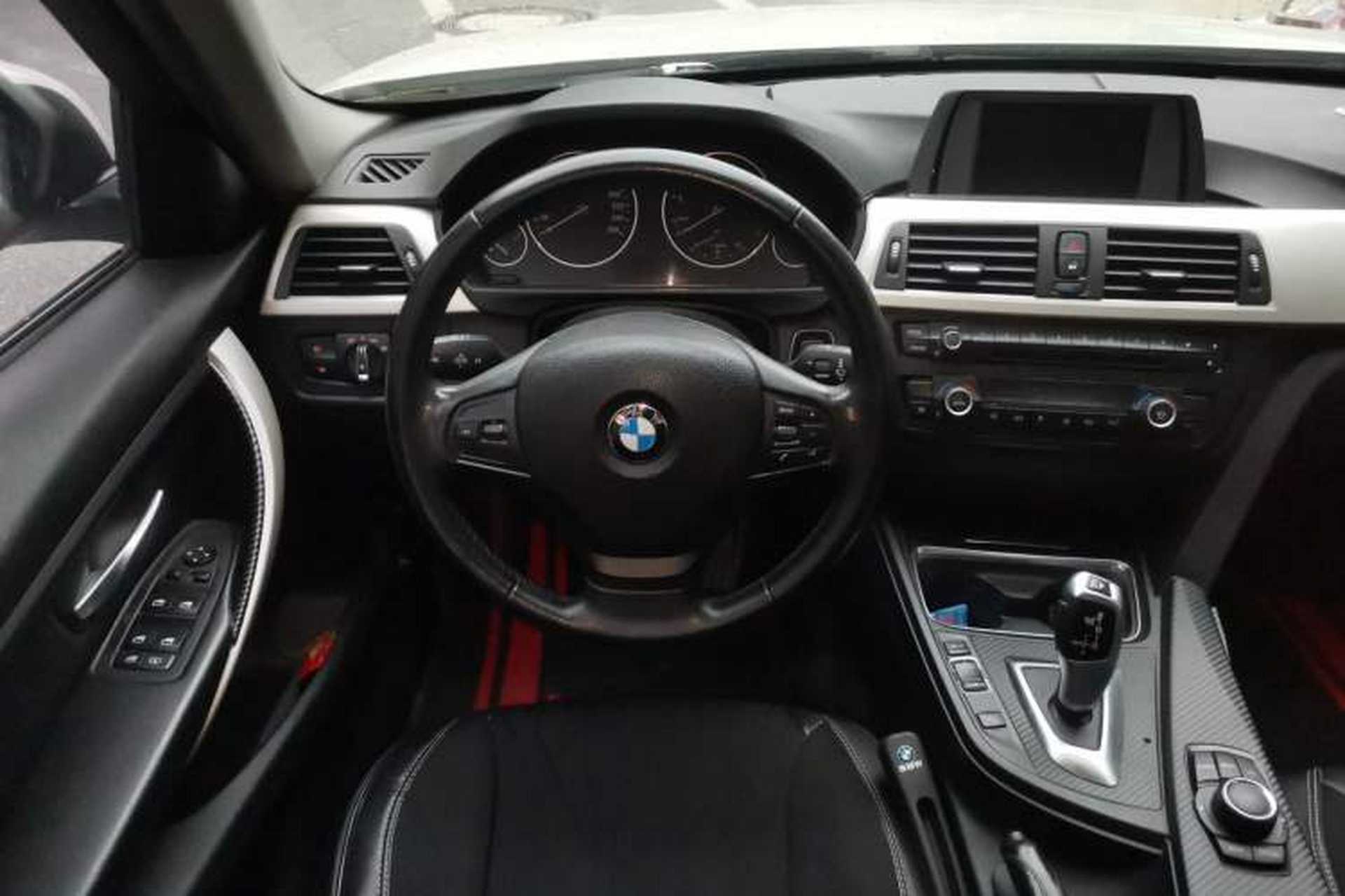 Used BMW 3 Series 2015 320Li Fashion Model Steering Wheel