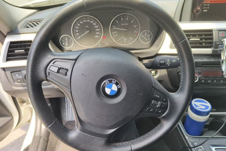 Used BMW 3 Series 2015 320i Luxury Line Stylish Edition Steering Wheel